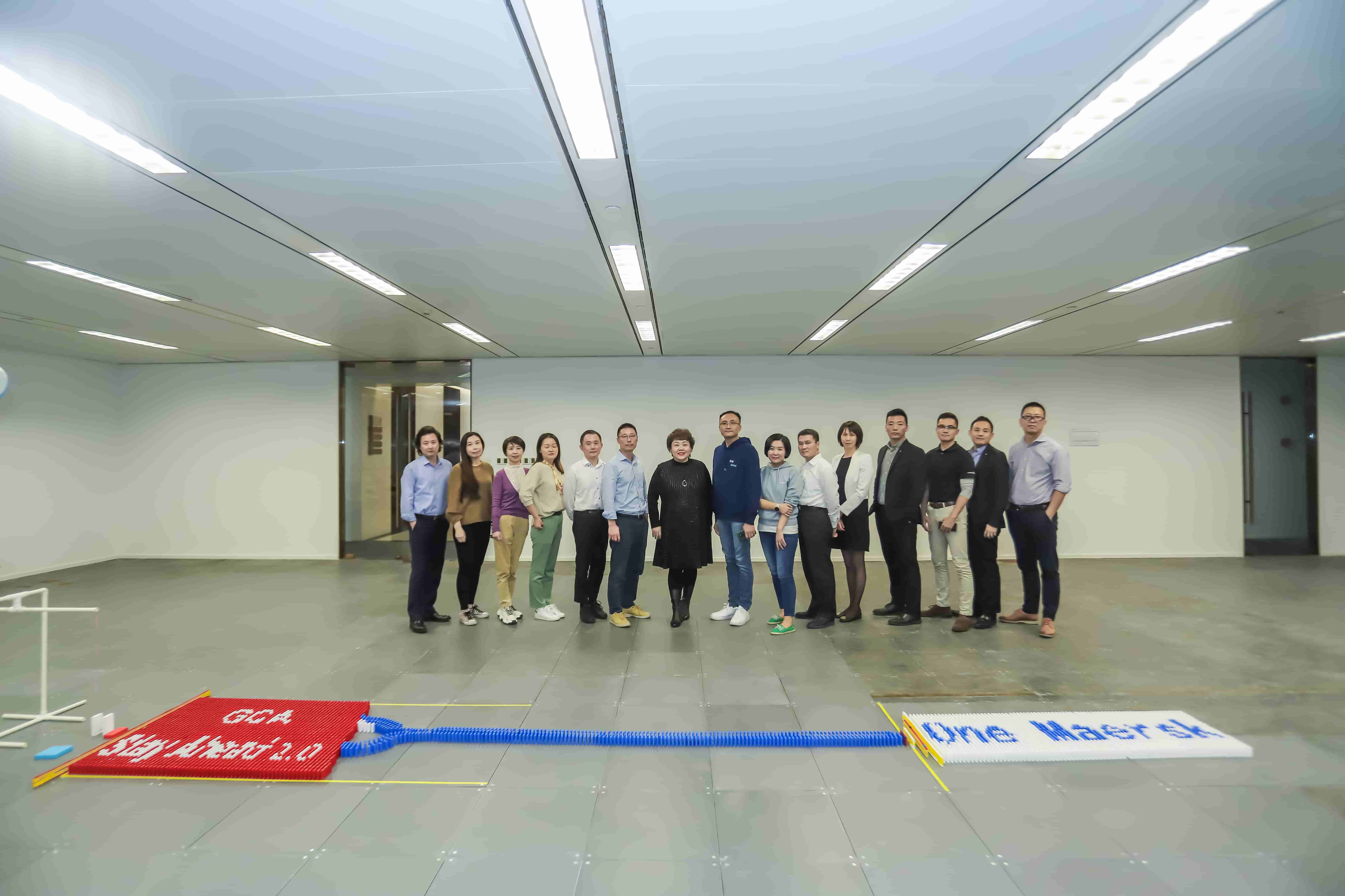 CVG高管团队多米诺骨牌挑战